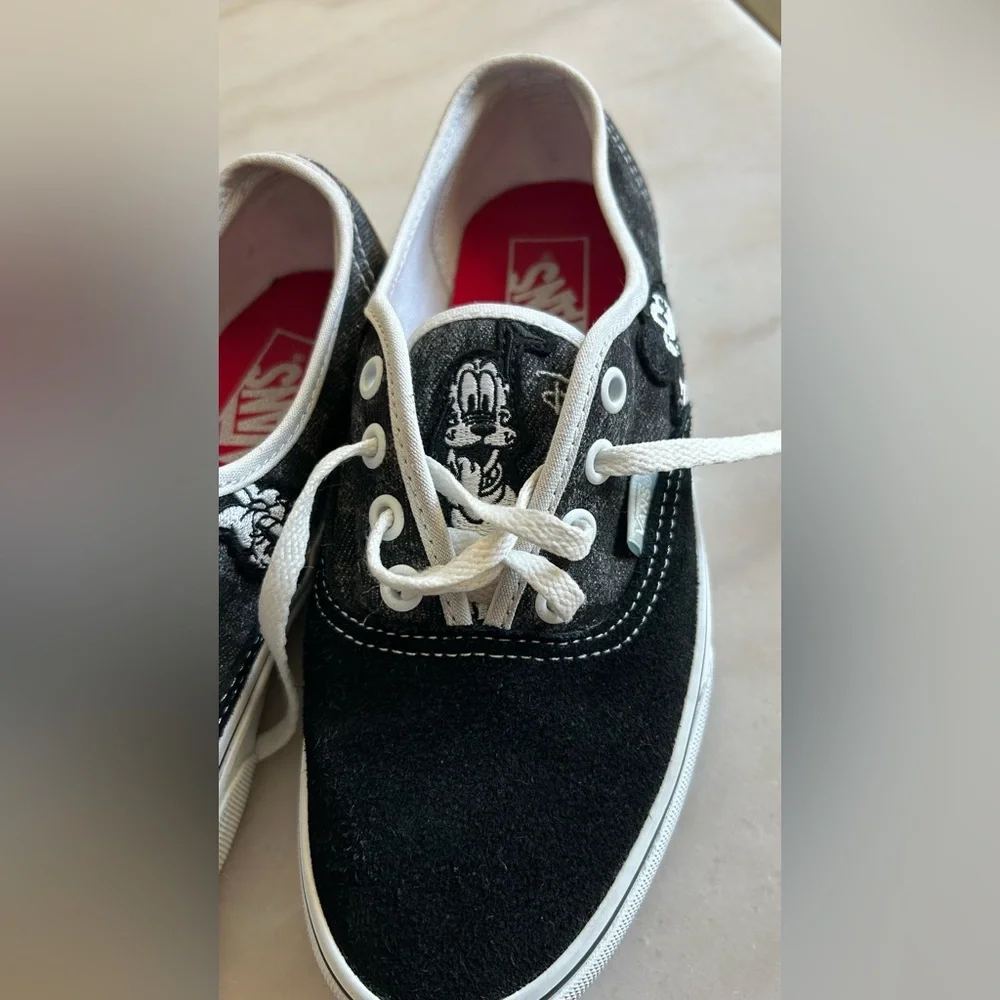 Limited Edition Vans x Disney 100 Years of Wonder Shoes Black Suede size W7/M5.5 - Picture 2 of 9